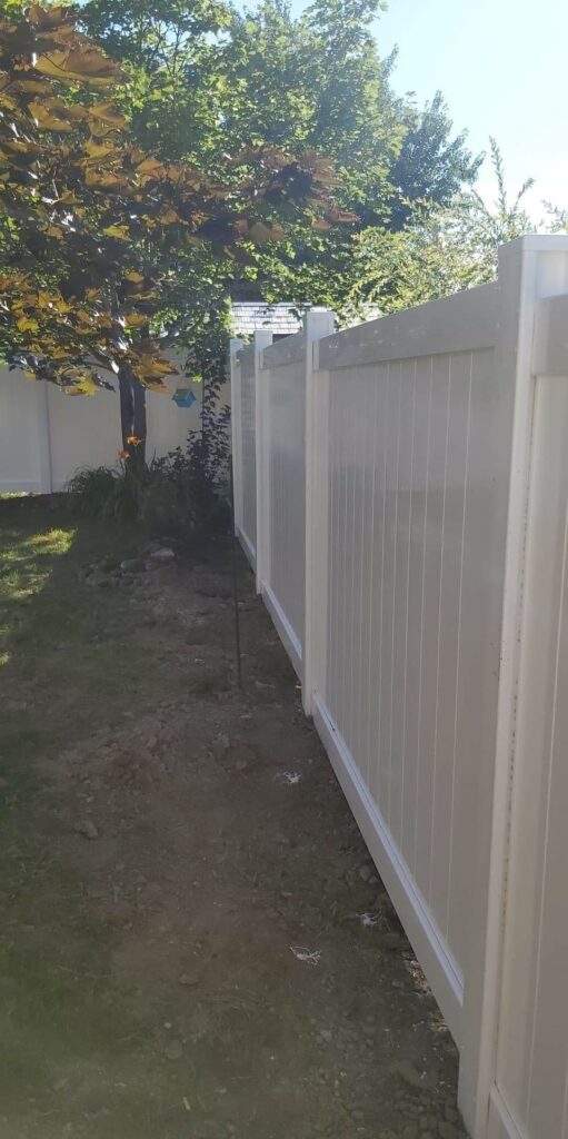 Durable PVC fences Ottawa